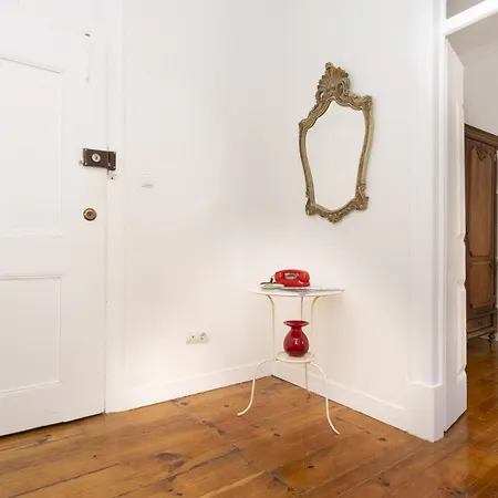 In Center With A Terrace, 317 Appartement Lissabon