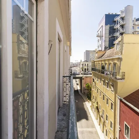 Comfortable With Terrace Near Marques De Pombal, - Ttl317 Appartamento
