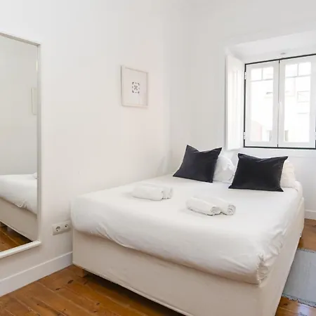 Comfortable With Terrace Near Marques De Pombal, - Ttl317