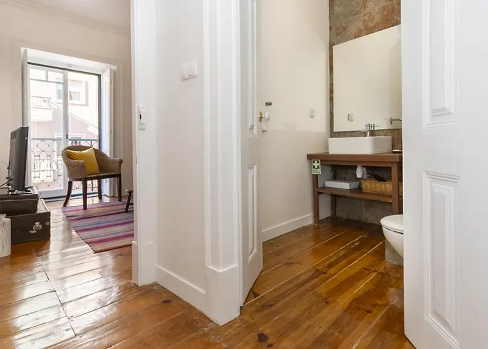 Comfortable With Terrace Near Marques De Pombal, - Ttl317 شقة *